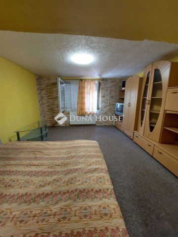 Eladó családi ház, Mohácson, Munkás utcában 10 M Ft, 1 szobás