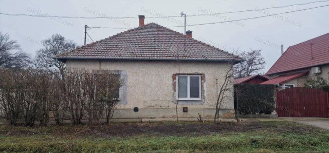 Eladó családi ház, Cibakházán 21.95 M Ft, 2 szobás