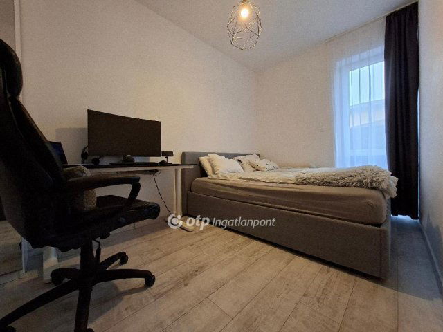 Eladó téglalakás, Gyömrőn 84.9 M Ft, 3 szobás