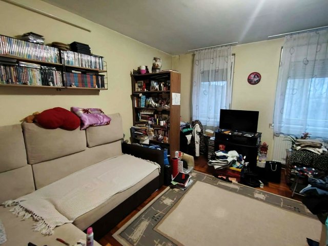 Eladó panellakás, Székesfehérvárott 42.9 M Ft, 1+1 szobás