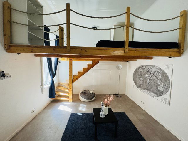 Eladó téglalakás, Budapesten, VI. kerületben, Jókai utcában