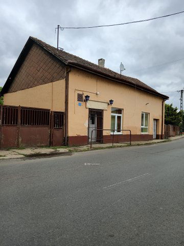 Eladó üzlethelyiség, Hajdúdorogon 40 M Ft, 4+2 szobás