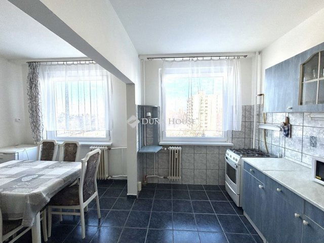 Eladó téglalakás, Debrecenben 75 M Ft, 3 szobás