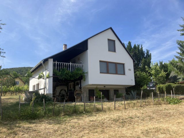 Eladó nyaraló, Csopakon 175 M Ft, 2 szobás / költözzbe.hu