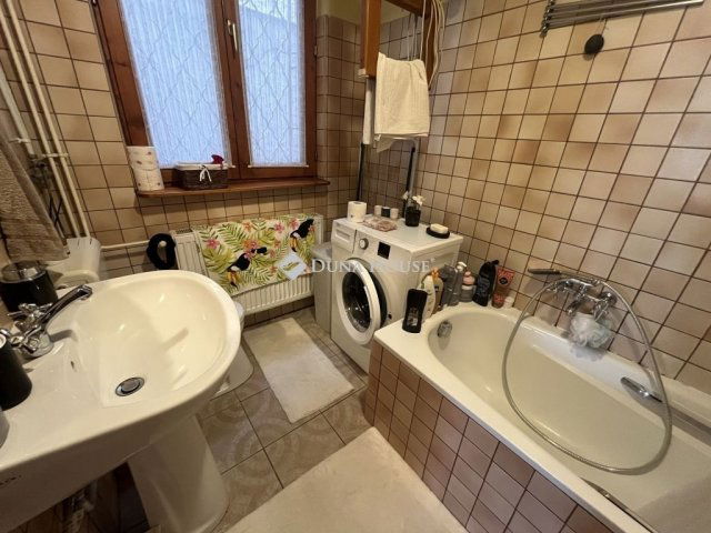 Eladó téglalakás, Budapesten, IV. kerületben 44.9 M Ft, 1 szobás