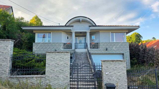 Eladó családi ház, Miskolcon 149.9 M Ft, 5 szobás