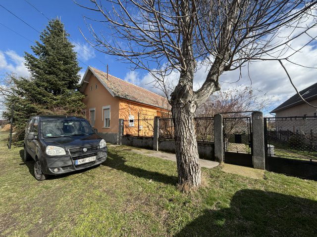 Eladó családi ház, Kiskunlacházán 59.9 M Ft, 3+1 szobás