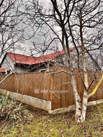 Eladó családi ház, Tárnokon 109 M Ft, 5 szobás