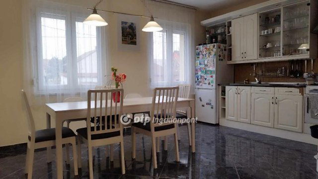 Eladó családi ház, Budapesten, XX. kerületben 133.9 M Ft