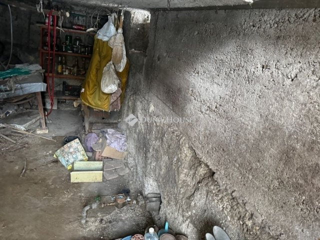 Eladó családi ház, Izsákon 29.9 M Ft, 3 szobás