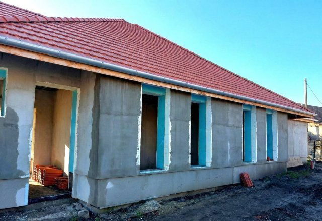 Eladó ikerház, Tahitótfalun 108.9 M Ft, 4+2 szobás