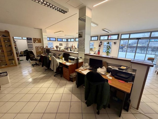 Eladó ipari ingatlan, Vácon 132.5 M Ft / költözzbe.hu