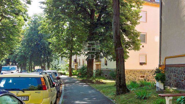 Eladó téglalakás, Komlón 20.95 M Ft, 2 szobás