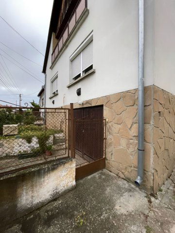 Eladó családi ház, Tótszerdahelyen 39.9 M Ft, 6 szobás