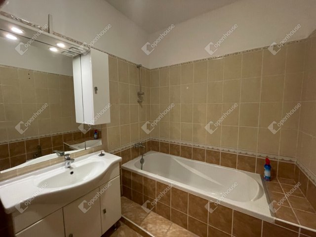 Kiadó téglalakás, albérlet, Debrecenben 270 E Ft / hó, 3 szobás