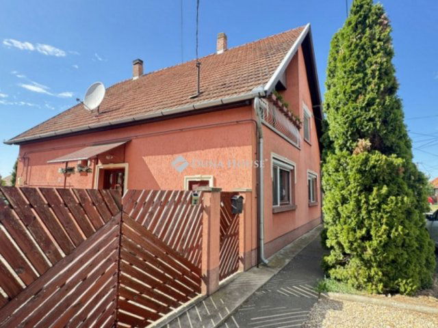 Eladó családi ház, Mezőberényben 43.5 M Ft, 7 szobás