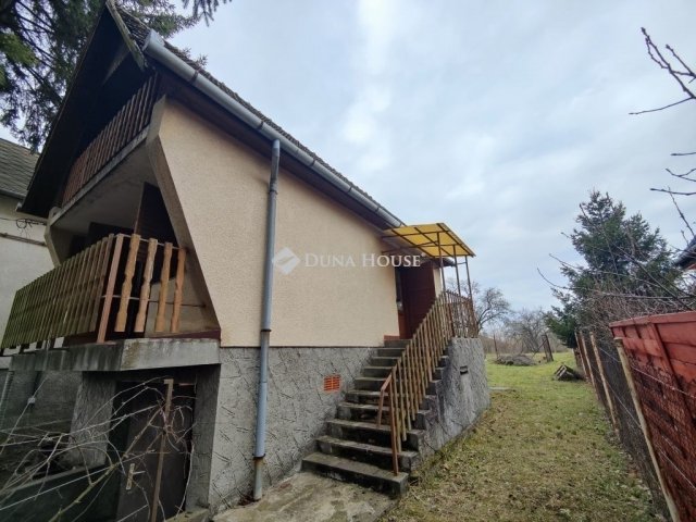 Eladó családi ház, Péterin 35 M Ft, 2 szobás