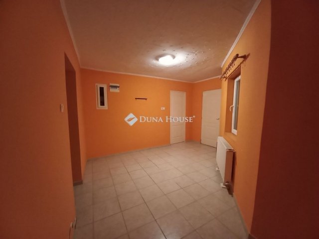 Eladó családi ház, Dévaványán 12.9 M Ft, 2 szobás