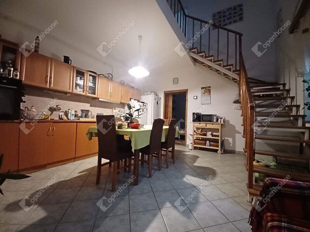 Eladó családi ház, Debrecenben 97 M Ft, 4 szobás