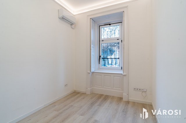 Eladó téglalakás, Hódmezővásárhelyen 31.99 M Ft, 4 szobás