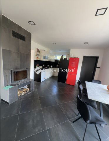 Eladó családi ház, Újrónafőn 49.9 M Ft, 3 szobás