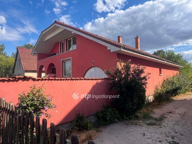 Eladó családi ház, Nagykátán 58 M Ft, 2 szobás