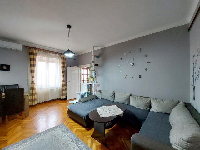 Eladó téglalakás, Szegeden 49.9 M Ft, 2 szobás