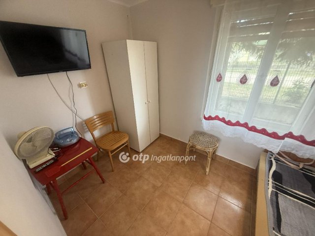 Eladó nyaraló, Tiszakécskén 24.9 M Ft, 1 szobás