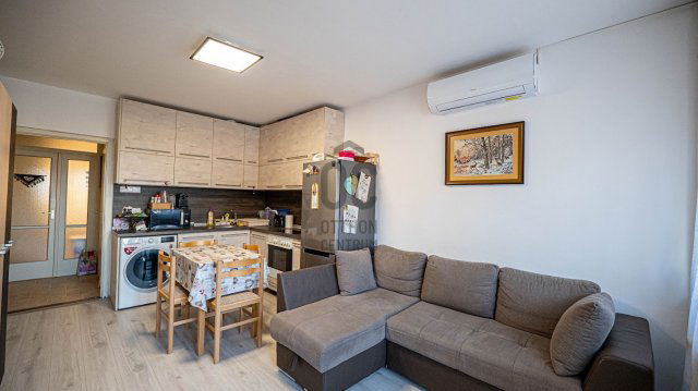 Eladó panellakás, Szekszárdon, Csatári utcában 44 M Ft