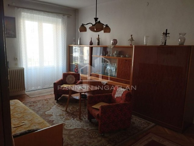 Eladó téglalakás, Ajkán 33.9 M Ft, 2 szobás