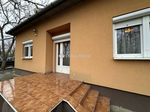Eladó családi ház, Csépán 23.9 M Ft, 3 szobás