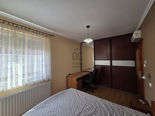 Kiadó téglalakás, albérlet, Debrecenben 300 E Ft / hó, 3 szobás