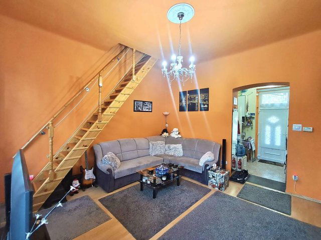 Eladó családi ház, Budapesten, XV. kerületben 53.5 M Ft