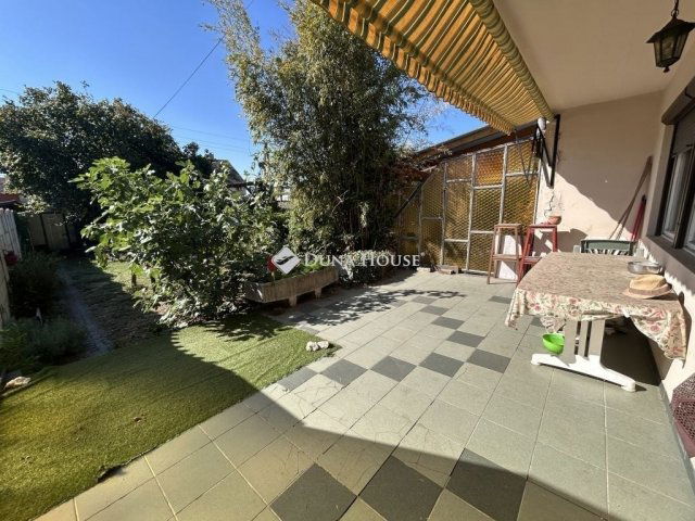 Eladó sorház, Baján 49.999 M Ft, 5 szobás / költözzbe.hu