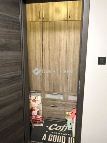 Eladó téglalakás, Budapesten, XVIII. kerületben 70.9 M Ft