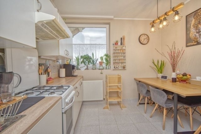 Eladó téglalakás, Budapesten, XVII. kerületben 85.9 M Ft