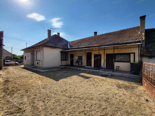 Eladó családi ház, Fábiánházán 17.5 M Ft, 3 szobás