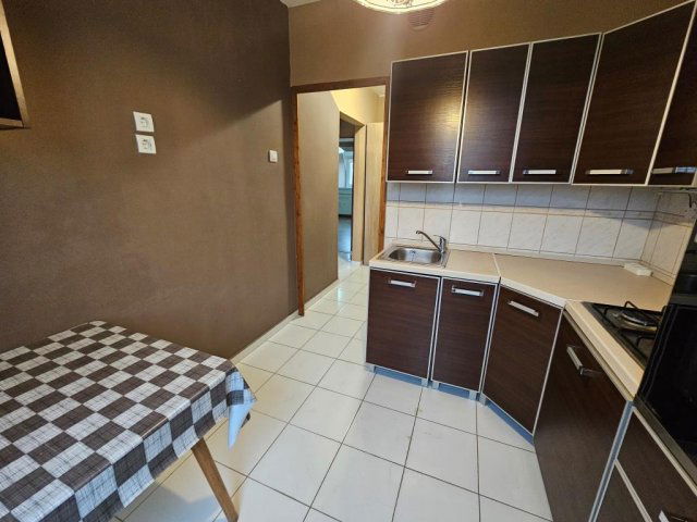 Eladó panellakás, Kaposváron, Béke utcában 31.9 M Ft, 2 szobás