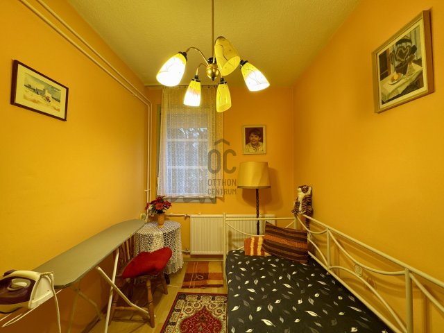 Eladó téglalakás, Nagykanizsán 40.5 M Ft, 3 szobás