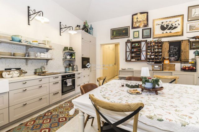 Eladó családi ház, Salköveskúton 195 M Ft, 4 szobás