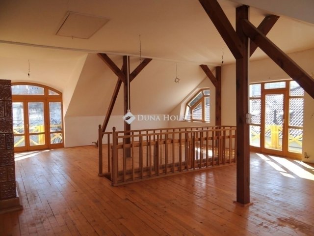 Eladó családi ház, Budapesten, XVIII. kerületben 170 M Ft