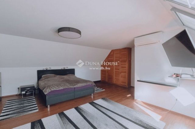 Eladó családi ház, Kecskeméten 189.5 M Ft, 5 szobás