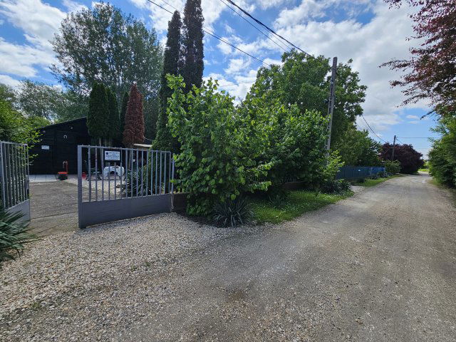 Eladó nyaraló, Dömsödön 23.5 M Ft, 2 szobás