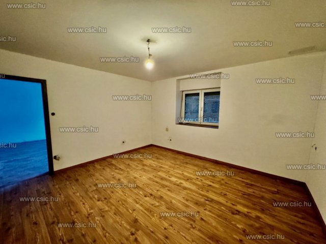 Eladó téglalakás, Dunakeszin 44.9 M Ft, 2 szobás