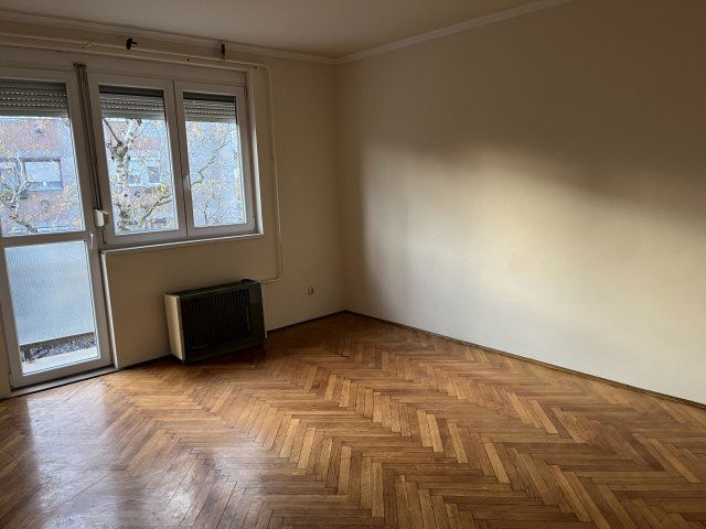 Kiadó téglalakás, albérlet, Miskolcon, József Attila utcában