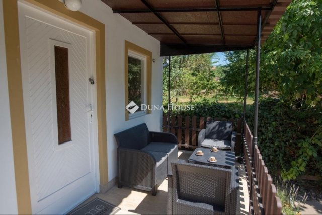 Eladó nyaraló, Kulcson 32.7 M Ft, 3 szobás / költözzbe.hu