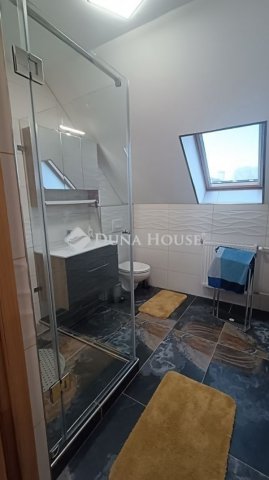 Eladó sorház, Budapesten, XV. kerületben 162 M Ft, 5 szobás