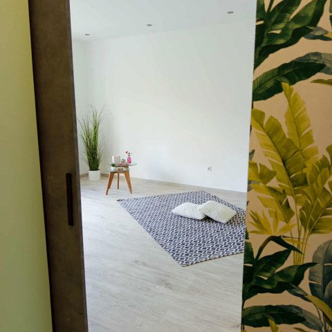 Eladó téglalakás, Szolnokon 31.9 M Ft, 1 szobás