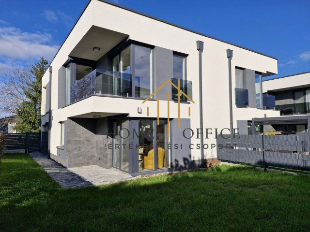 Eladó ikerház, Debrecenben 161 M Ft, 4 szobás