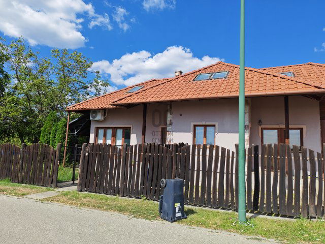 Kiadó családi ház, albérlet, Nagytarcsán, Millennium utcában